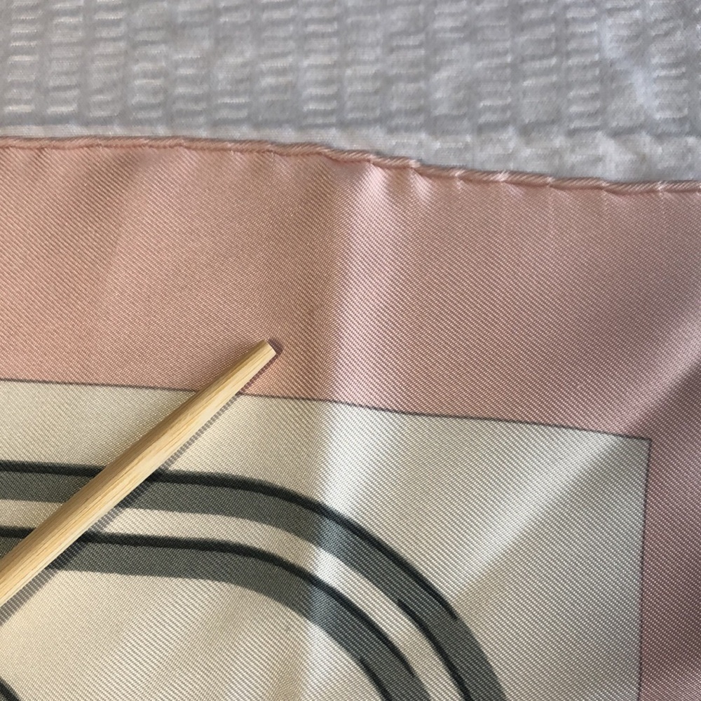 ✨Hermès “Brides de Gala” silk scarf✨ - Picture 10 of 13